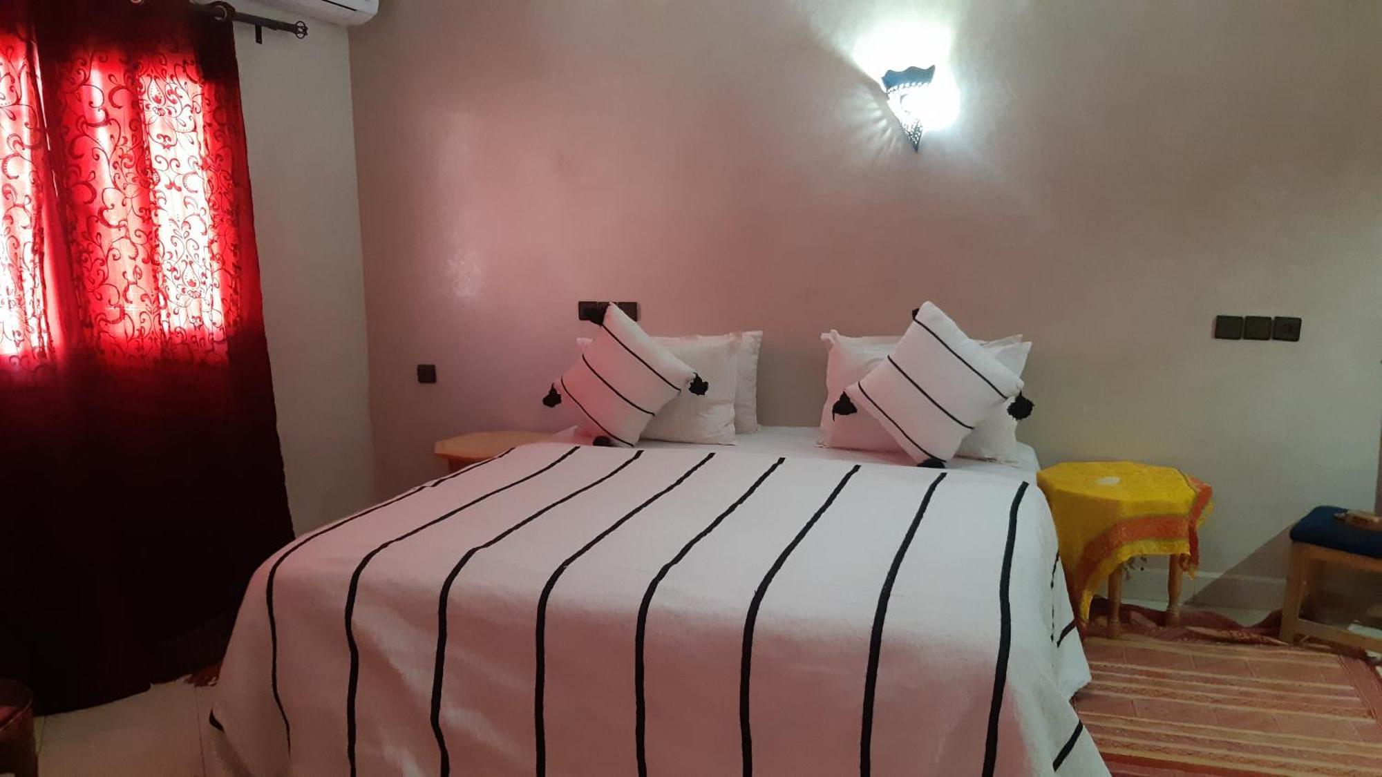 Hotel Restaurant Dar Al Madina Tinghir Luaran gambar
