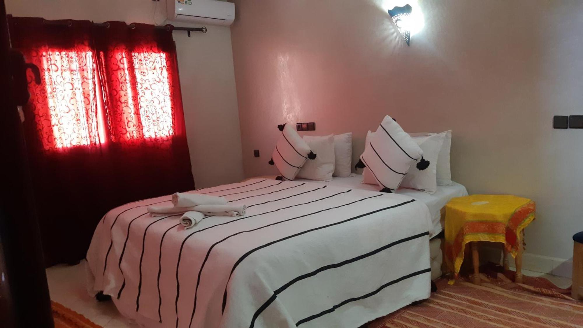 Hotel Restaurant Dar Al Madina Tinghir Luaran gambar