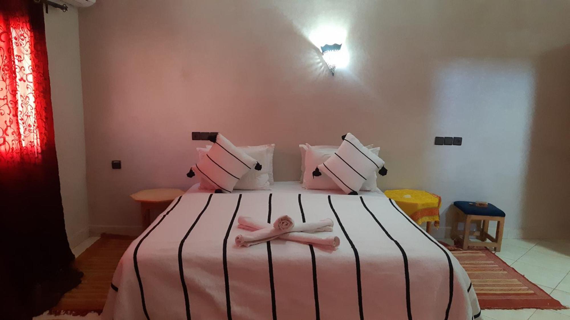 Hotel Restaurant Dar Al Madina Tinghir Luaran gambar